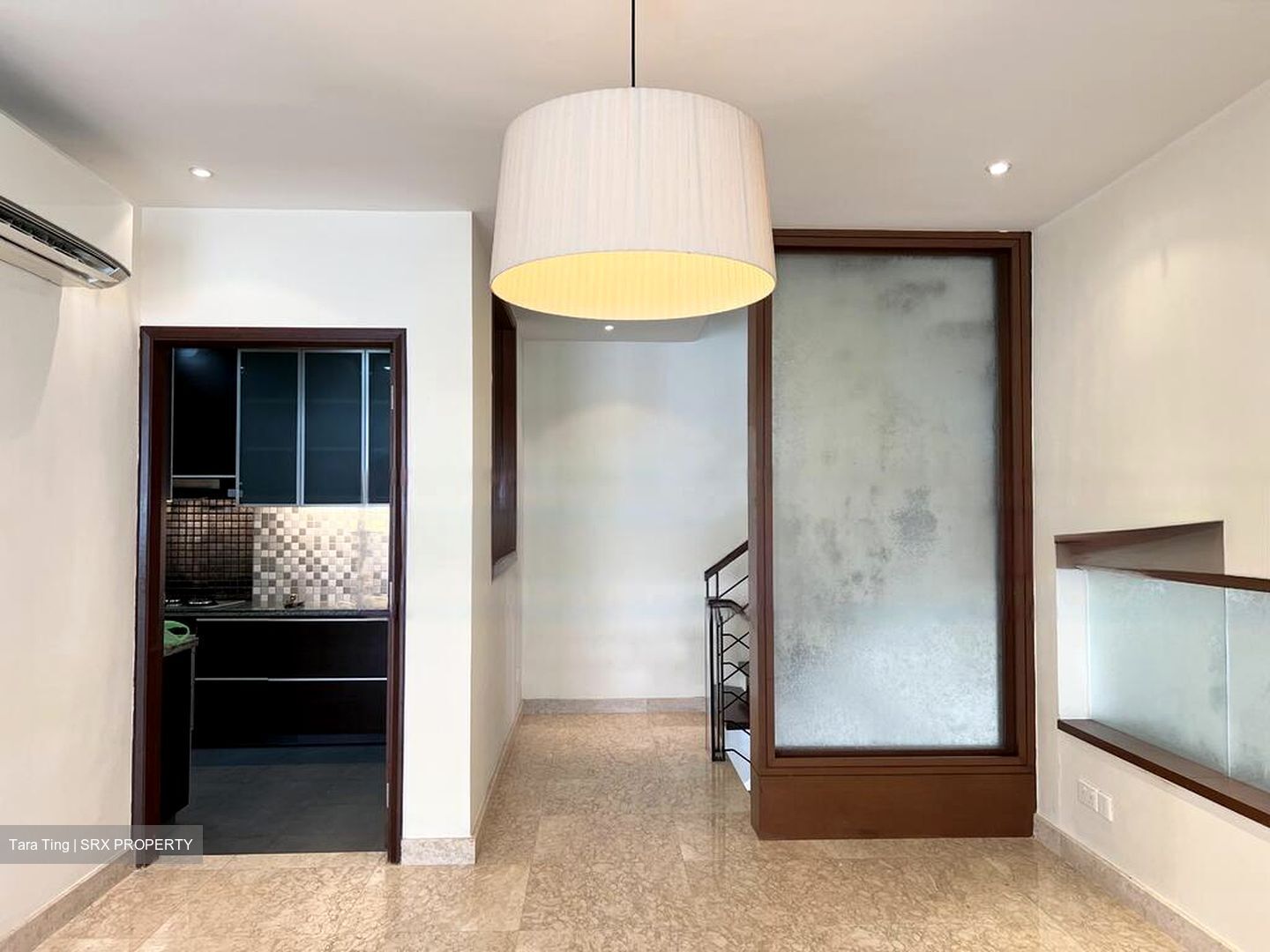 Sennett Avenue (D16), Semi-Detached #437537981